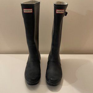 Hunter Original Tall Matte Rainboots US 9M/10F Navy